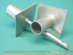 BE208 Ground Mast Spike Support for 1.5" or 2" Pole